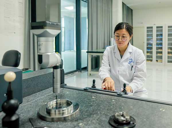 小軸承“轉(zhuǎn)”出“智造”新天地